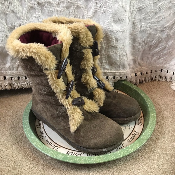 earth spirit boots size 7